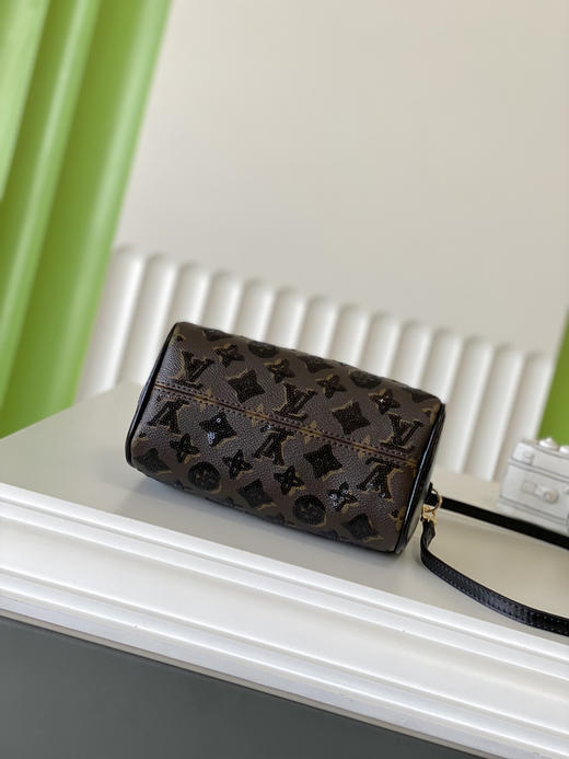 秋冬特惠💰850 原单LV M26314 尺寸：20.5×15×13cm SPEEDY 亮片枕头包 变码芯片 商品图3