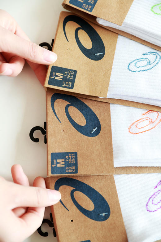 提花运动袜，出口日本。原包装软支撑户外字母透气中筒袜C122960 商品图1