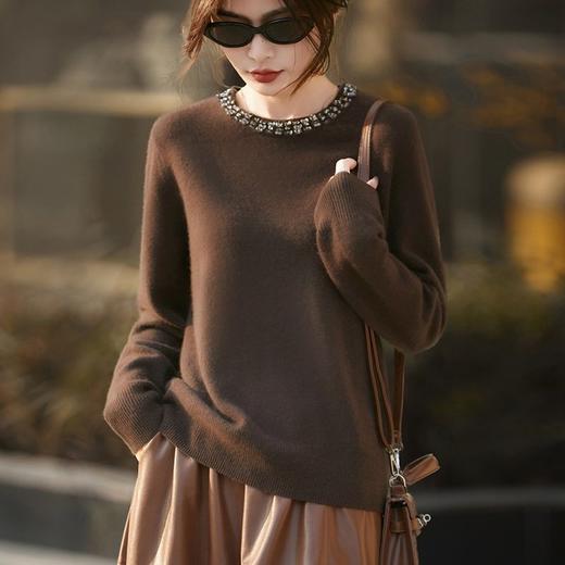 「自」全新升级【铂金会员220/天猫299/差价79】(12459)洛诗琳设计感镶钻羊毛衫2025秋冬宽松显瘦套头针织打底上衣 商品图3