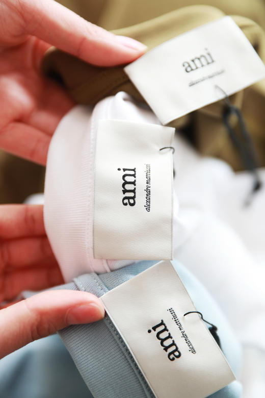 胸口小标tee，后颈字母刺绣。小黑标主题纯棉宽松复古半袖C122958 商品图1