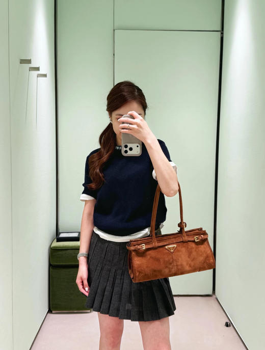 普拉达 最新款 水晶领短袖针织衫(KX*MM) 商品图1