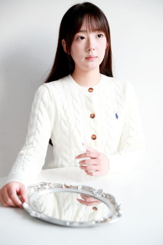 10%山羊绒+90%羊毛，复古毛衣开衫。牛角扣小标刺绣羊毛衣C122966 商品图8