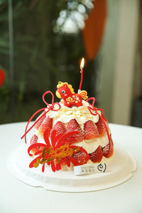新年小马草莓塔
