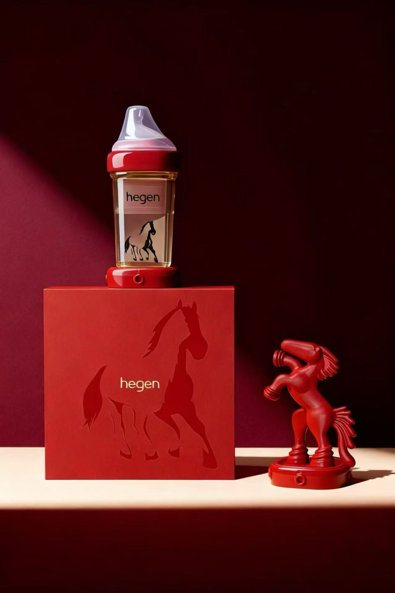 hegen马年纪念款礼盒（240ml奶瓶+2段奶嘴3-6月使用+储存盖+多功能咬胶）