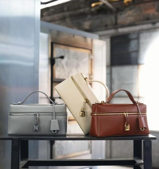 重磅推荐   L23新款盒子包   全皮Extre pocket手提包   饭盒包 中号斜挎包 商品图1