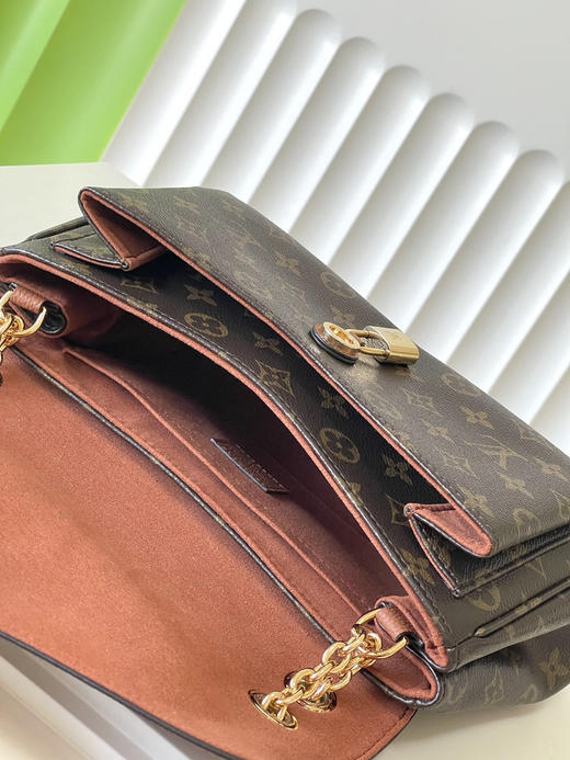 秋冬特惠💰850 原单LV M27065 尺寸：30.5×21×12.5cm Saint Germain 老花链条包 变码芯片 商品图7