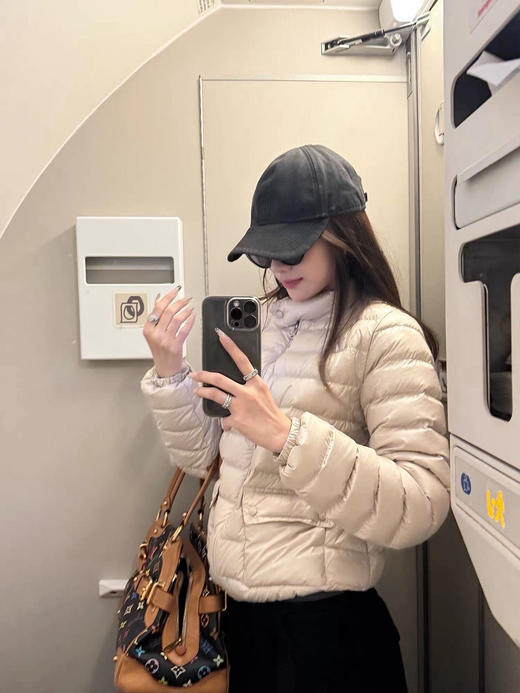 （春节停发，24号陆续恢复发货）清仓一件不留！超实穿超火小排骨棉服 商品图0