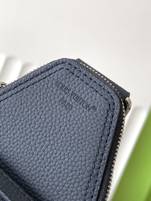 秋冬特惠💰800 原单LV M15269 尺寸：33×16×5.7cm AUENUE 全皮单肩胸包 变码芯片 商品图5