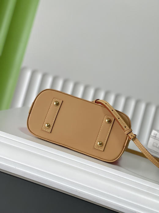 秋冬特惠💰820 原单LV M28272 尺寸：23.5×17.5×11.5cm ALMA BB 彩色贝壳包 变码芯片 商品图3