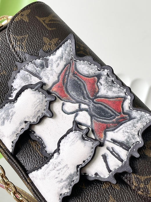 秋冬特惠💰700 原单LV M15148 尺寸：23.5×12×4.3cm CHAIN IVY 链条斜挎包 变码芯片 商品图4