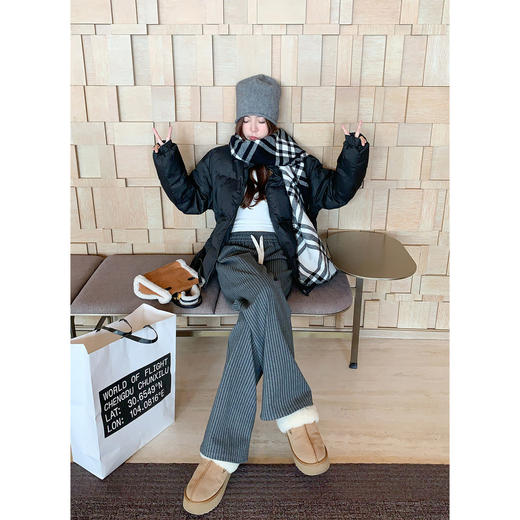 <曾小咸推荐>现货秒杀 ！微信超特价！韩系抽绳直筒休闲裤 日常189.99 立减100 秒杀89.99！！ 商品图1