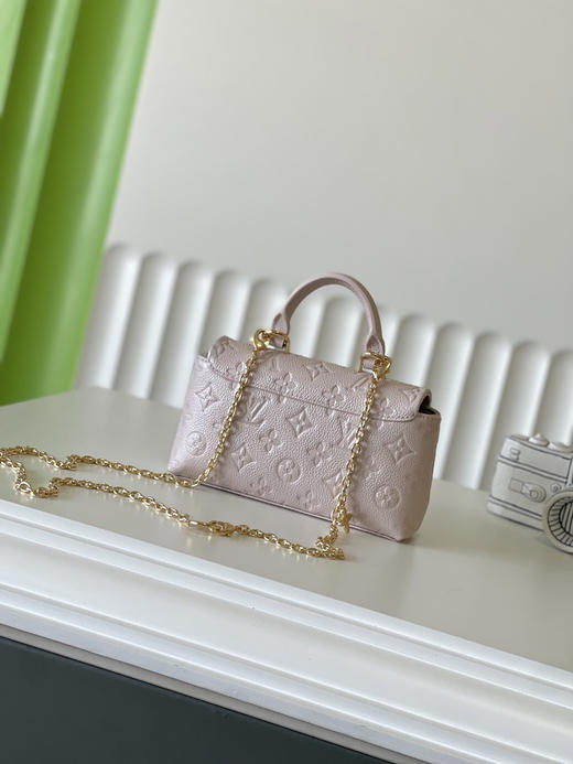 秋冬特惠💰780 原单LV M27043 尺寸：12.5×6×21cm NANO MADELEINE 全皮链条包 变码芯片 商品图2