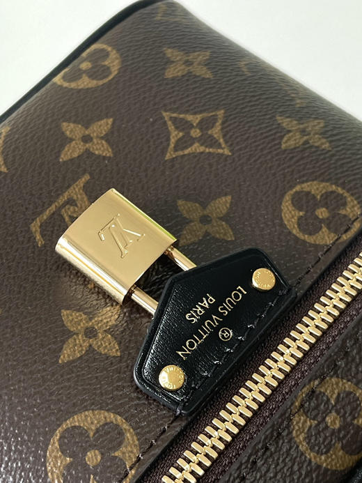 秋冬特惠💰780 原单LV M47128 尺寸：19×13×11cm VANITY 老花化妆包 变码芯片 商品图4