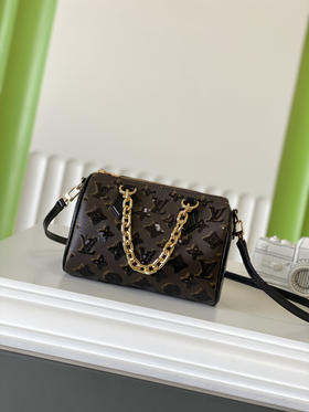 秋冬特惠💰850 原单LV M26314 尺寸：20.5×15×13cm SPEEDY 亮片枕头包 变码芯片