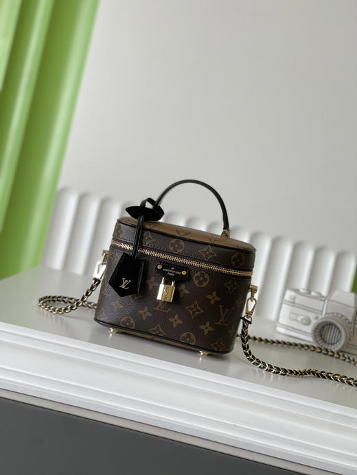 秋冬特惠💰780 原单LV M47128 尺寸：19×13×11cm VANITY 老花化妆包 变码芯片 商品图0