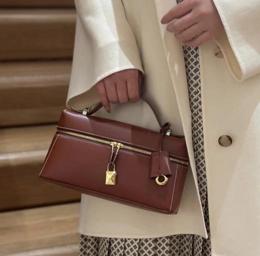 重磅推荐   L23新款盒子包   全皮Extre pocket手提包   饭盒包 中号斜挎包 商品图2