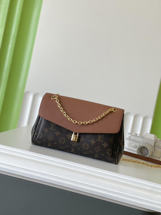 秋冬特惠💰850 原单LV M27065 尺寸：30.5×21×12.5cm Saint Germain 老花链条包 变码芯片 商品图0