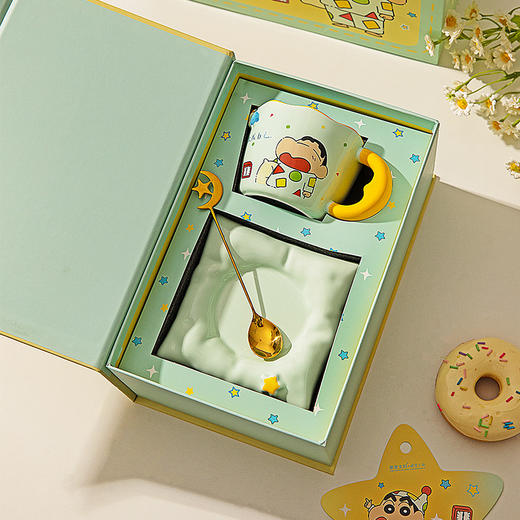 摩登主妇【蜡笔小新】陶瓷马克杯乔迁生日礼物家用水杯咖啡杯子 商品图3