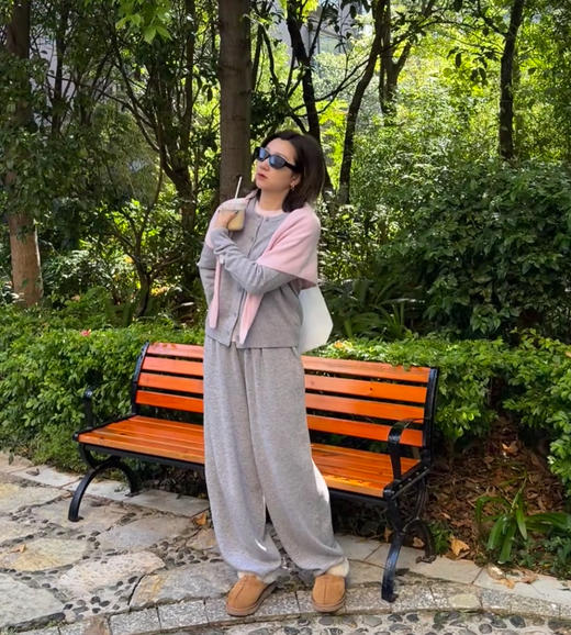 老米优品🎈秋冬韩系氛围感！ 《100%澳洲羊毛三角巾》慵懒感十足简约针织围脖，质感软糯舒适围巾，暖和护脖围巾日韩甜美百搭毛线围脖L 商品图13