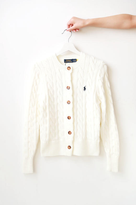 10%山羊绒+90%羊毛，复古毛衣开衫。牛角扣小标刺绣羊毛衣C122966 商品图10