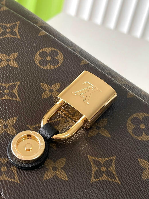 秋冬特惠💰850 原单LV M26285 尺寸：30.5×21×12.5cm Saint Germain 老花链条包 变码芯片 商品图4