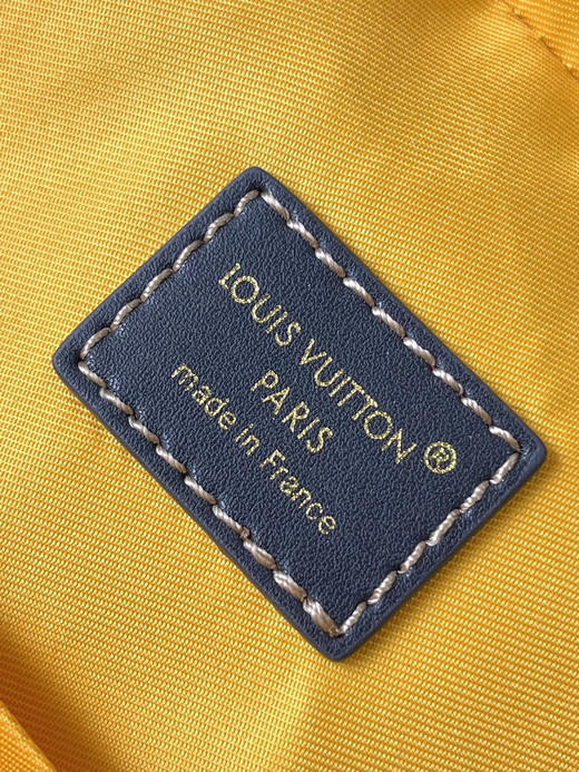 秋冬特惠💰750 原单LV M26419 尺寸：30×16×5.7cm AUENUE 条纹单肩胸包 变码芯片 商品图8