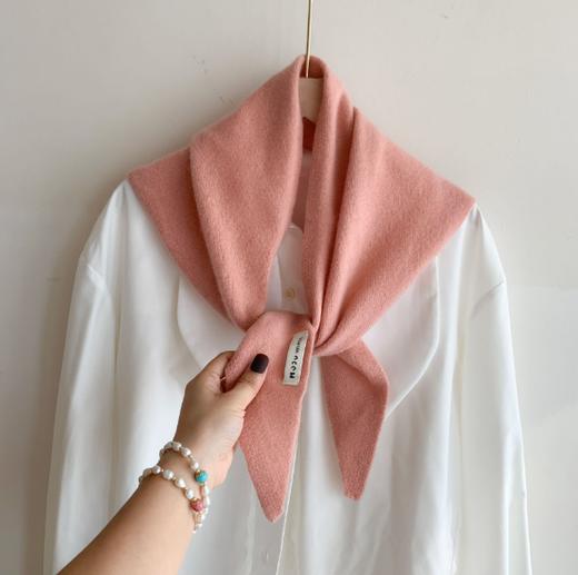 老米优品🎈秋冬韩系氛围感！ 《100%澳洲羊毛三角巾》慵懒感十足简约针织围脖，质感软糯舒适围巾，暖和护脖围巾日韩甜美百搭毛线围脖L 商品图3