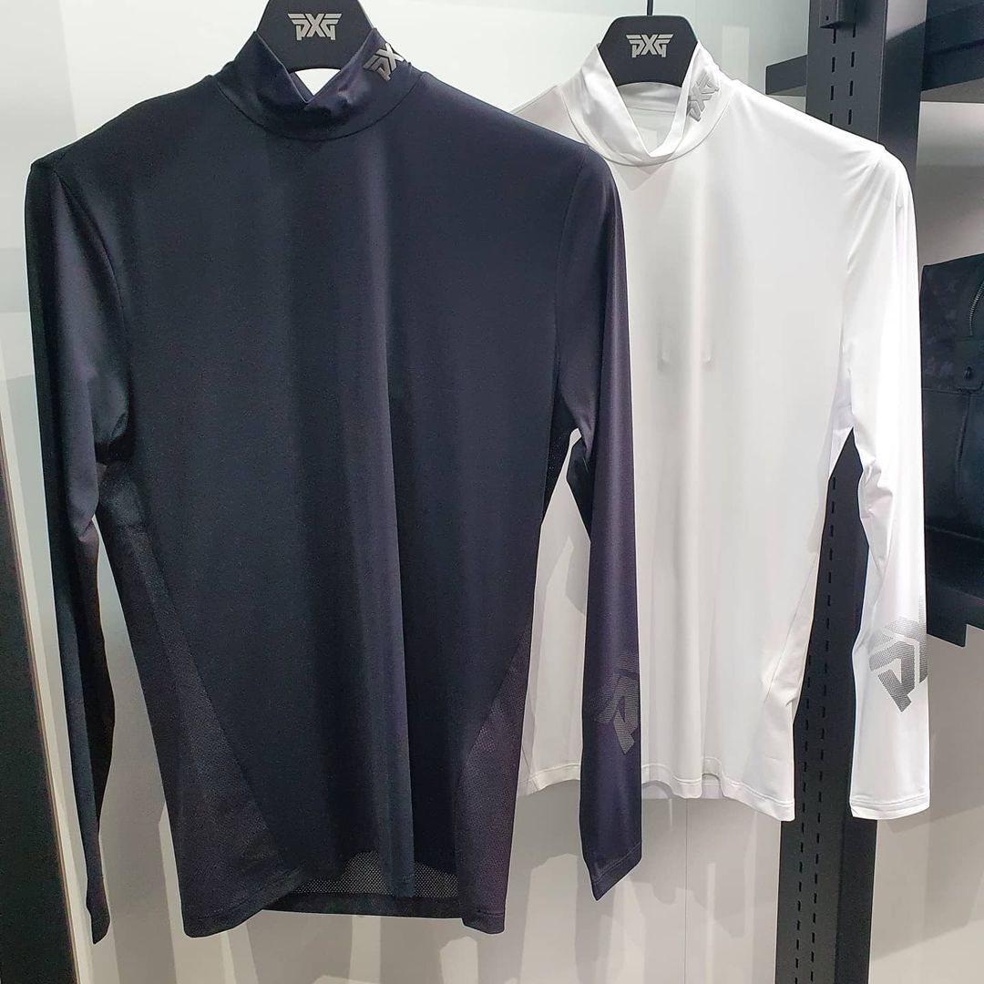 男士薄款可外穿打底衣来了！这款轻量打底衣，面料触感柔滑，穿在身上有种润润的丝滑感觉，而且吸湿排汗弹力大，两种功能面料拼接剪裁，立体合身不紧勒，颗粒渐变设计的LOGO印花！