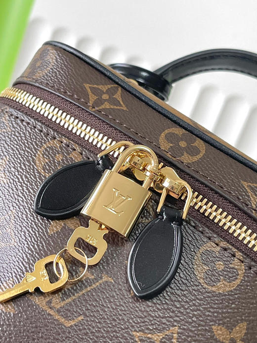 秋冬特惠💰750 原单LV M45165 尺寸：19×13×11cm VANITY 老花化妆包 变码芯片 商品图4