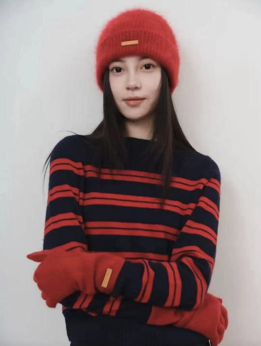 1229-1跨年极限特惠 渠道货 小禾女士新年系列 红色条纹 针织毛衣 商品图4