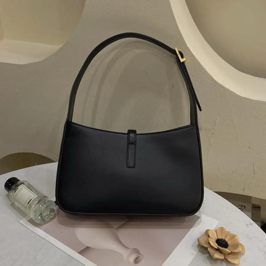 YSL Paris le5a7 黑色 牛皮 金标 腋下包 商品图1