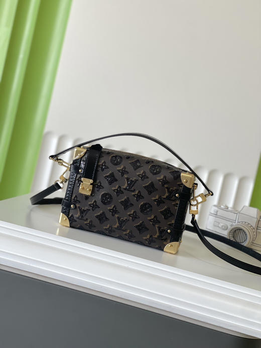 秋冬特惠💰950 原单LV M27036 尺寸：23.5×16×8.5cm SIDE TRUNK 盒子包 变码芯片 商品图0