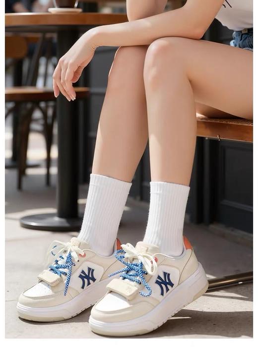 秋冬穿搭刚需！时尚复古百搭25款秋冬新款学长鞋SXM08!撞色复古风适配各种秋冬穿搭。厚底增高不笨重，走路稳又舒服，日常通勤、逛街约会一双搞定，百搭到可以承包你整个衣柜的搭配！ 商品图4