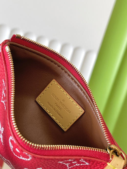 秋冬特惠💰1100 原单LV M24425红 尺寸：25×15×15cm SPEEDY P9 全皮枕头包 变码芯片 商品图8