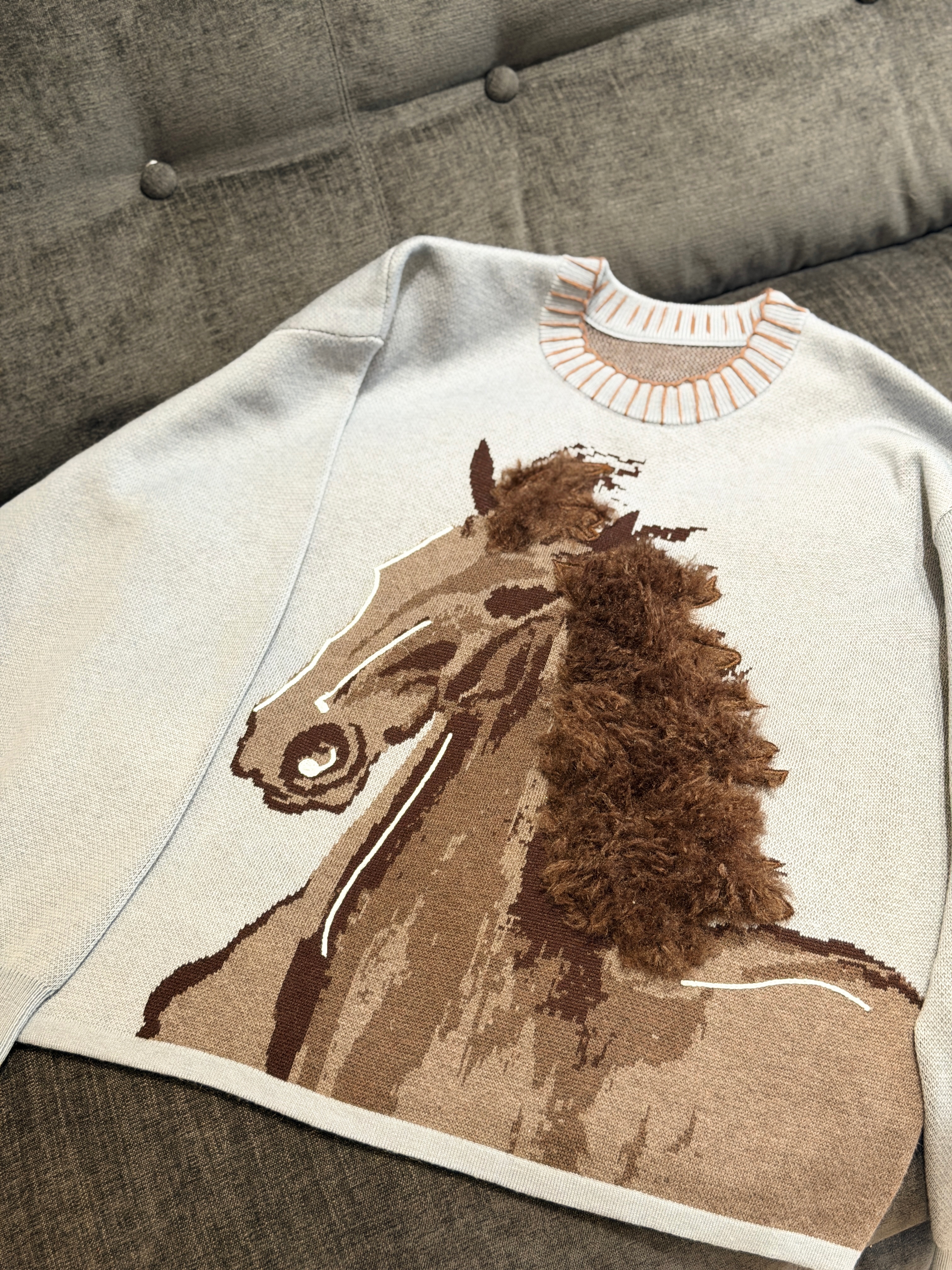 鸿运当头毛衣，徐悲鸿联名亲子年衣，传递美好祝福温暖又时尚