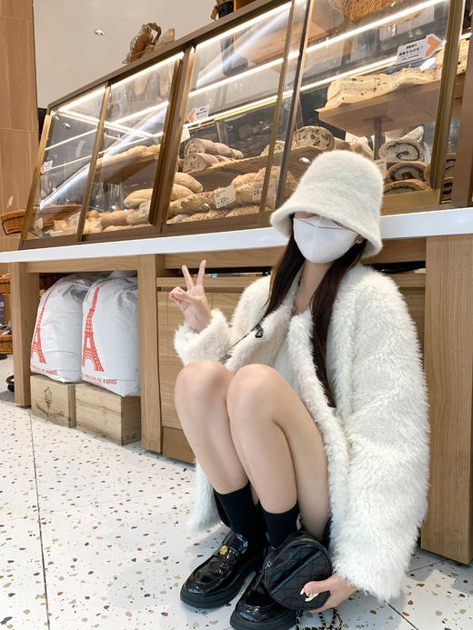 <曾小咸推荐>现货秒杀！毛茸茸白色短款外套 日常299.99/件 立减160 秒杀139.99/件！！ 商品图12