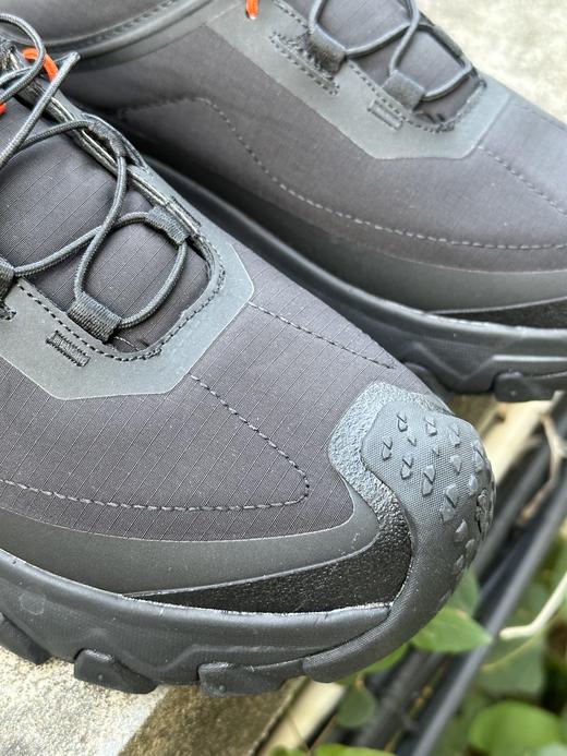 点此购买 迪桑特SKI STYLE系列防滑耐磨低帮生活休闲鞋 98 338713 商品图4