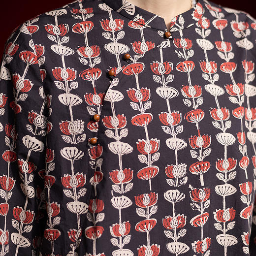 绽放040朵/新中式盘扣斜襟高支棉印花长袖连衣裙中长款松弛感长裙 商品图3