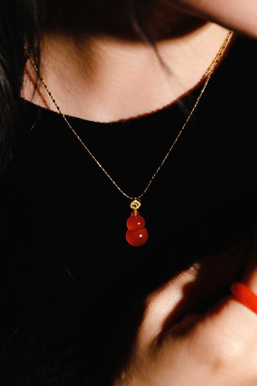 年末福利回馈保山冰红系列！#1k➕带走金镶精品宝石级别南红吊坠～这价格太香了！保山冰红！南红届的珠宝💎宝石级别，无与伦比的美感与艳丽！胶质感、荧光感、玉质感都非常顶的上等品相！ 商品图7