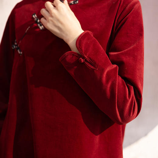 绽放039朵/新中式盘扣纯棉灯芯平绒长袖连衣裙冬新年红色文艺长裙 商品图3