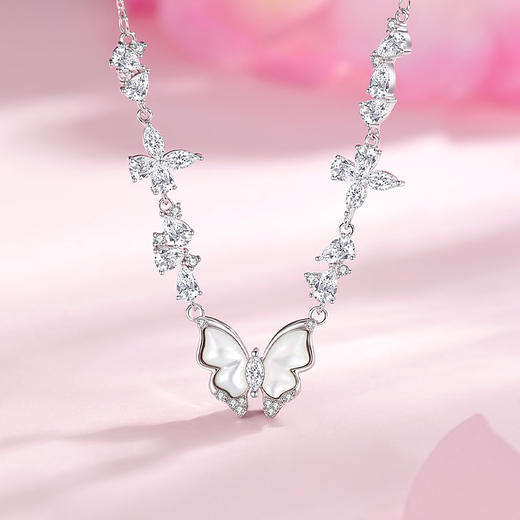 Winy S925 银星落霜蝶项链女 贝壳蝴蝶吊坠 合成立方氧化锆轻奢锁骨链小众设计 商品图0