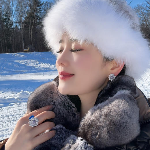 GAONAS 雏菊娇贵冷艳蓝色花朵戒指11740JB 商品图3