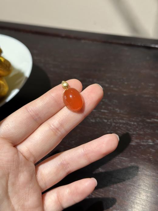 年末福利回馈保山冰红系列！#1k➕带走金镶精品宝石级别南红吊坠～这价格太香了！保山冰红！南红届的珠宝💎宝石级别，无与伦比的美感与艳丽！胶质感、荧光感、玉质感都非常顶的上等品相！ 商品图10