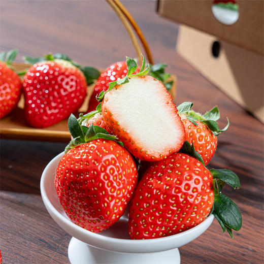 优选丨山东青岛正宗香野草莓    核心产区清甜娇嫩风味十足 商品图2