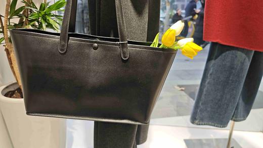 589471牛皮元宝提包 商品图1