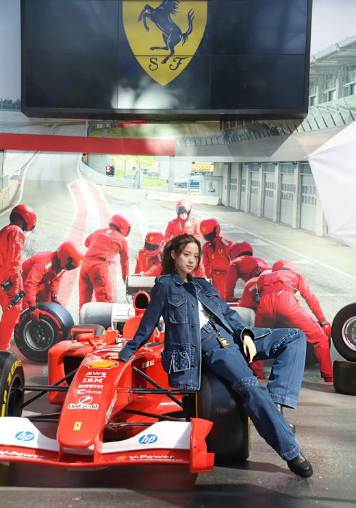 驴家 2026早春新款 拼接字母牛仔裤(KX*MM) 商品图0