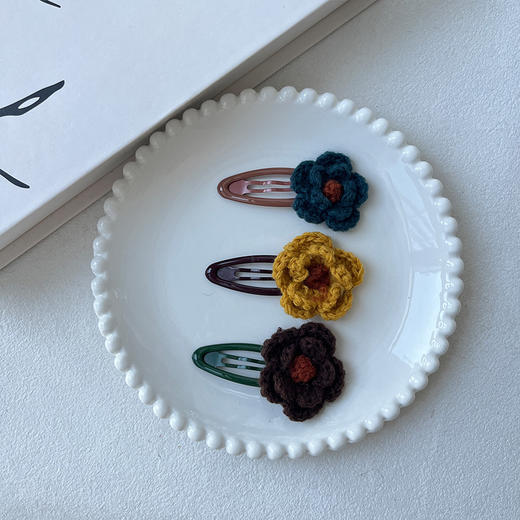 复古毛线花朵边夹对装发夹-纪念日百货门店同款168099331 商品图3