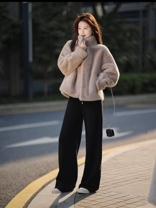 【百图lulu定制】【貂绒大衣】环保皮草 仿貂绒  大衣 马甲 老钱风的贵气之选 时髦与高级感上身格外温暖 商品图9