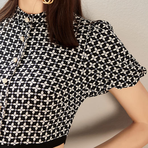 剩S/M/L 芳外 拼接腰部镂空设计夏季灯笼袖圆领印花薄连衣裙 商品图4