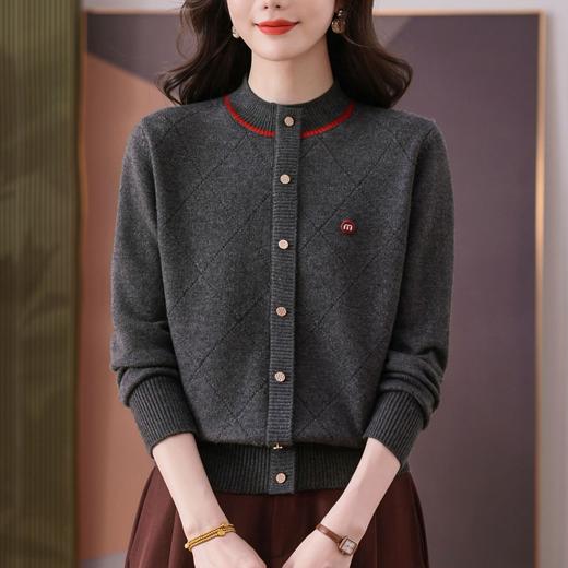 CC秋冬气质半高领衫 菱形纹撞色边单排扣修身针织衫短款上衣 商品图1